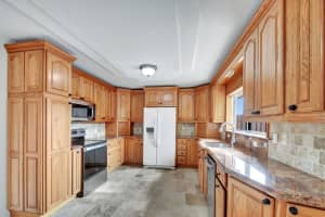 892 Springdale Cir, Palm Springs, FL 33461, Sold 06/14/24