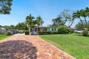 231 NE 16th Street, Delray Beach, FL 33444 Sold 09/05/24