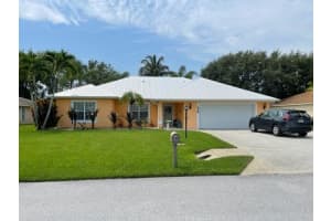 426 NE Vanda Terrando, Jensen Beach, FL 34957 Sold 07/01/24