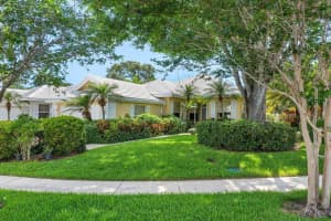 8570 Wakefield Drive, Palm Beach Gardens, FL 33410 Sold 10/02/24