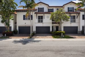 126 W Prive Circle, Delray Beach, FL 33445 Sold 07/12/24