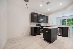 126 W Prive Circle, Delray Beach, FL 33445 Sold 07/12/24