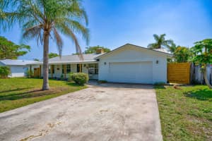 8871 SE Eagle Ave, Hobe Sound, FL 33455, Sold 08/05/24