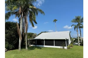 295 Moccasin Trail W, Jupiter, FL 33458 Sold 05/31/24
