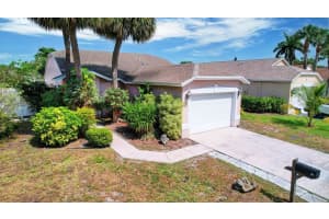 70 Paxford Lane, Boynton Beach, FL 33426 Sold 07/02/24