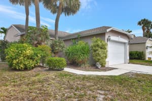 70 Paxford Lane, Boynton Beach, FL 33426 Sold 07/02/24