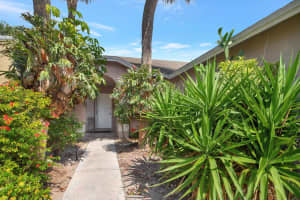 70 Paxford Lane, Boynton Beach, FL 33426 Sold 07/02/24