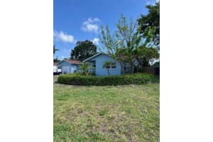 667 Blue Jay Road, Delray Beach, FL 33444 Sold 07/08/24