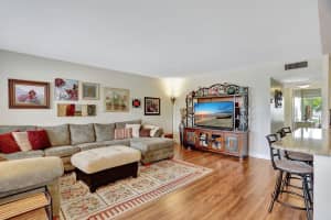 2103 Oakridge V, Deerfield Beach, FL 33442 Sold 11/22/24