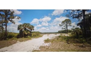 8010 Rolling Circle, Labelle, FL 33935 Sold 05/16/25
