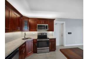 1106 Green Pine Boulevard E2, West Palm Beach, FL 33409 Sold 10/09/24