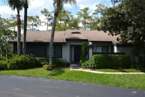 460 Long Bow Court, Royal Palm Beach, FL 33411 Sold 02/28/25