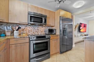 109 Paradise Harbour Boulevard 203, North Palm Beach, FL 33408 Sold 06/26/24