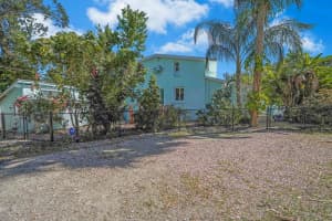 925 SW Rustic Circle, Stuart, FL 34997 Sold 10/15/24