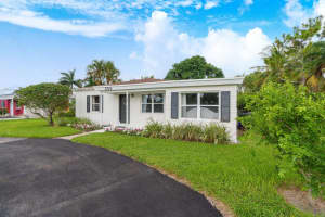 256 NE 16th Street, Delray Beach, FL 33444 Sold 08/30/24