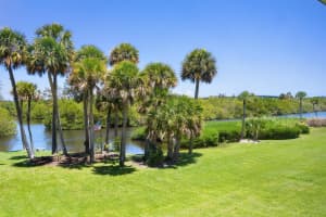 2800 Indian River Boulevard O7, Vero Beach, FL 32960 Sold 09/06/24