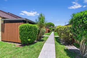 433 Springdale Circle, Palm Springs, FL 33461 Sold 06/26/24