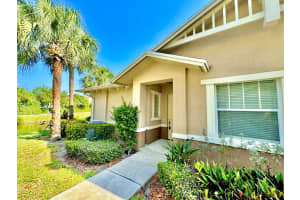 601 Pacific Grove Drive 1, West Palm Beach, FL 33401 Sold 08/20/24