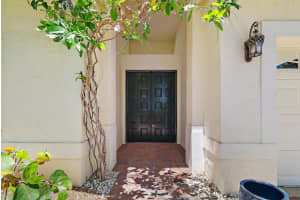 121 Hidden Hollow Drive, Palm Beach Gardens, FL 33418 Sold 11/20/24