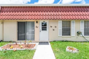 684 Marlboro Oval, Lake Worth, FL 33467 Sold 08/06/25