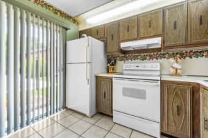 684 Marlboro Oval, Lake Worth, FL 33467 Sold 08/06/25