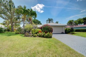17 Estate Drive, Boynton Beach, FL 33436 Sold 09/05/24