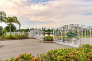 641 Carriage Lake Way, Vero Beach, FL 32968 Sold 08/09/24