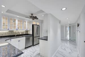 5420 N Ocean Drive 1401, Singer Island, FL 33404 - MLS#R10990876