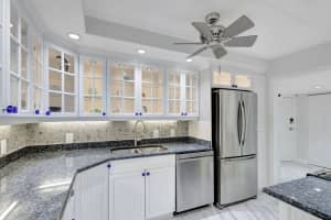 5420 N Ocean Drive 1401, Singer Island, FL 33404 - MLS#R10990876