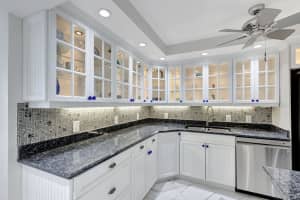 5420 N Ocean Drive 1401, Singer Island, FL 33404 - MLS#R10990876