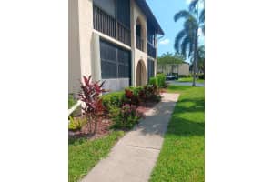 104 Lake Pine Circle D-1, Greenacres, FL 33463 Sold 09/09/24