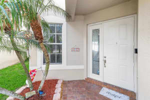 5082 Starblaze Drive, Greenacres, FL 33463 Sold 10/31/24