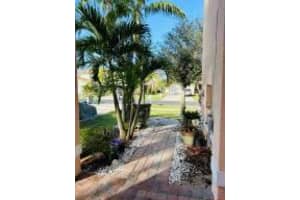 6264 Adriatic Way, West Palm Beach, FL 33413 Sold 10/01/24