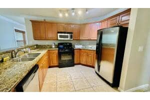6264 Adriatic Way, West Palm Beach, FL 33413 Sold 10/01/24