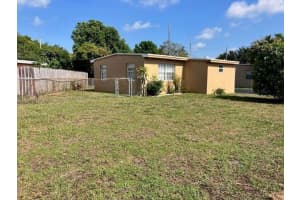 3901 Plum Tree Drive, Lake Worth, FL 33462 Sold 11/01/24