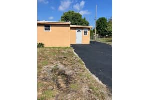 3901 Plum Tree Drive, Lake Worth, FL 33462 Sold 11/01/24