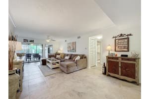 60 Pelican Pointe Dr #1010, Delray Beach, FL 33483, Sold 07/10/24