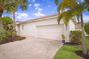 1901 Capeside Circle, Wellington, FL 33414 Sold 08/12/24