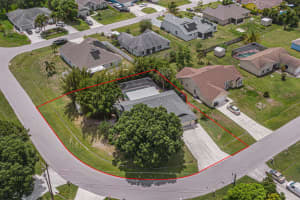 6738 NW Daffodil Lane, Port Saint Lucie, FL 34983 - MLS#R10992218