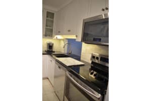 5280 Las Verdes Circle 121, Delray Beach, FL 33484 Sold 03/21/25