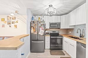 2000 Springdale Blvd APT 108, Palm Springs, FL 33461, Sold 07/16/24