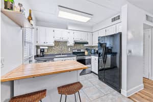 510 Prosperity Farms Road 2b, North Palm Beach, FL 33408 Sold 08/27/24