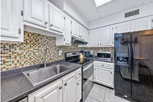 510 Prosperity Farms Road 2b, North Palm Beach, FL 33408 Sold 08/27/24