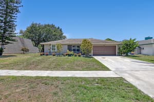 128 Barcelona Drive, Royal Palm Beach, FL 33411 Sold 07/05/24