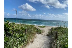 2760 S Ocean Boulevard 413, Palm Beach, FL 33480 Sold 07/12/24