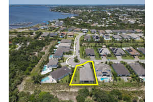 2565 NE Evinrude Circle, Jensen Beach, FL 34957 Sold 10/18/24