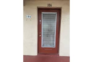 33 Abbey Lane 106, Delray Beach, FL 33446 Sold 10/31/24