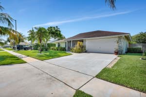172 Roycourt Circle, Royal Palm Beach, FL 33411 Sold 08/14/24