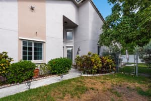 6025 Strawberry Lakes Circle, Lake Worth, FL 33463 Sold 07/29/24