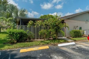 8053 Ambach Way, Hypoluxo, FL 33462 Sold 12/03/24